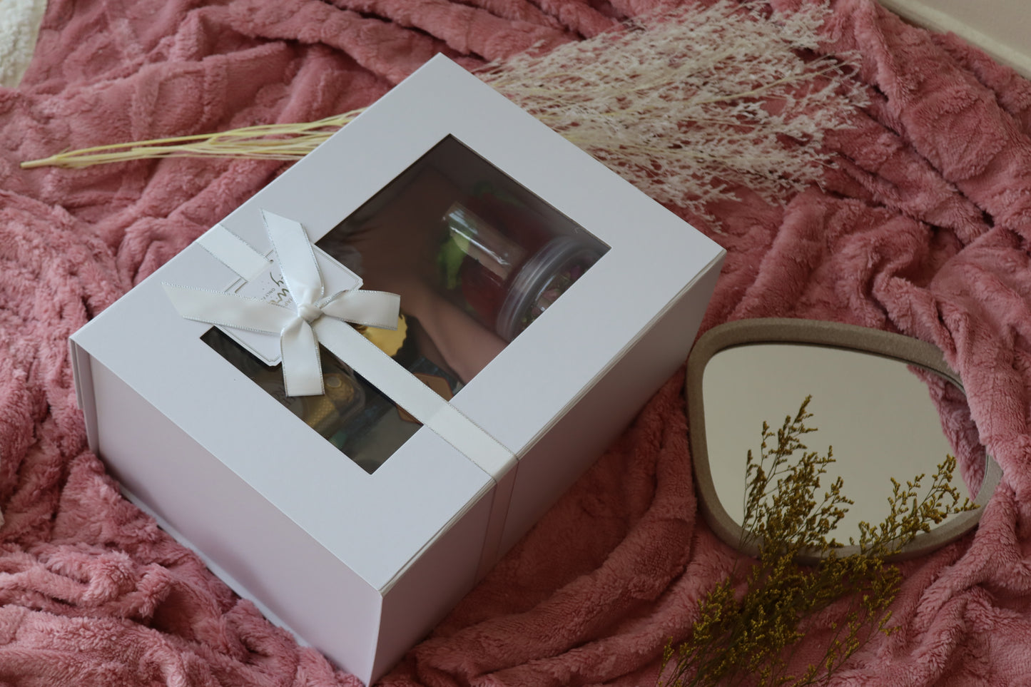 SUKOON GIFT BASKET