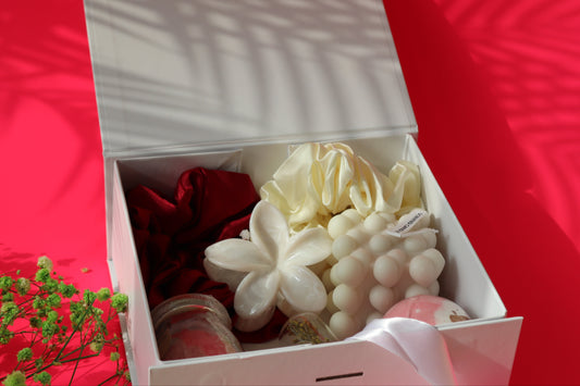 SOFT GIRL ERA- COZY SELF CARE GIFT SET