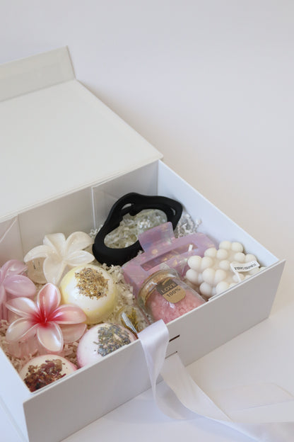 CLOUDS & CRYSTALS– A Dreamy Escape in a Gift Set ☁️✨